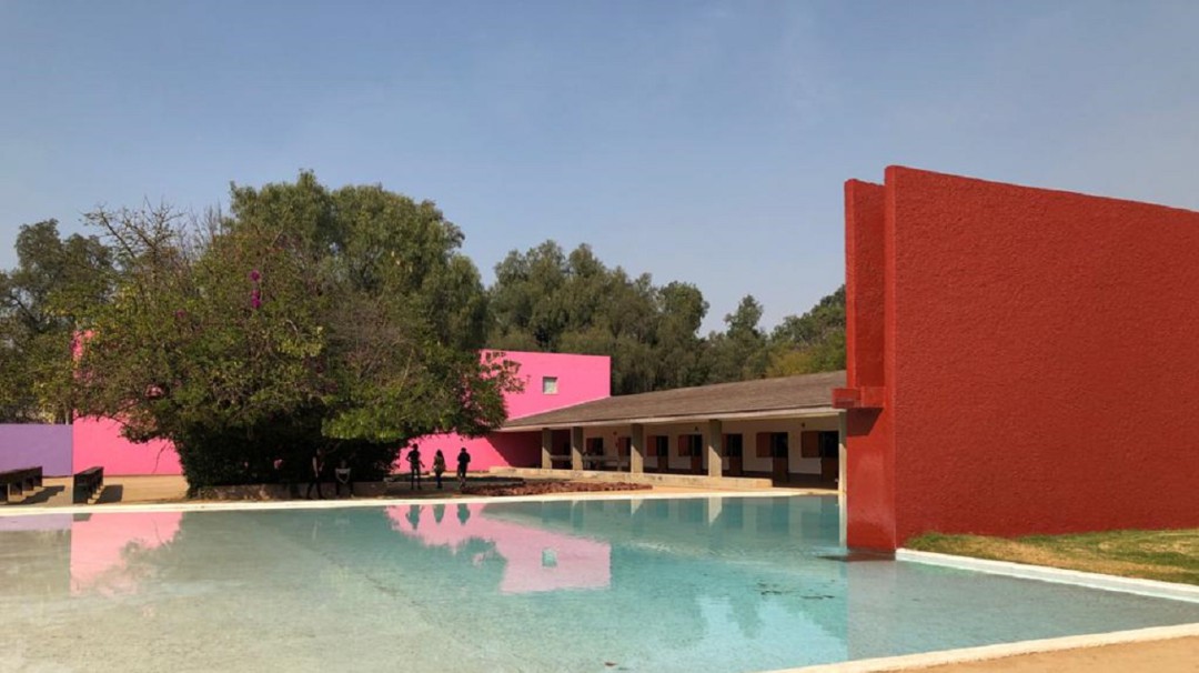 Luis Barragán, el arquitecto que dejó un legado colorido en la ciudad