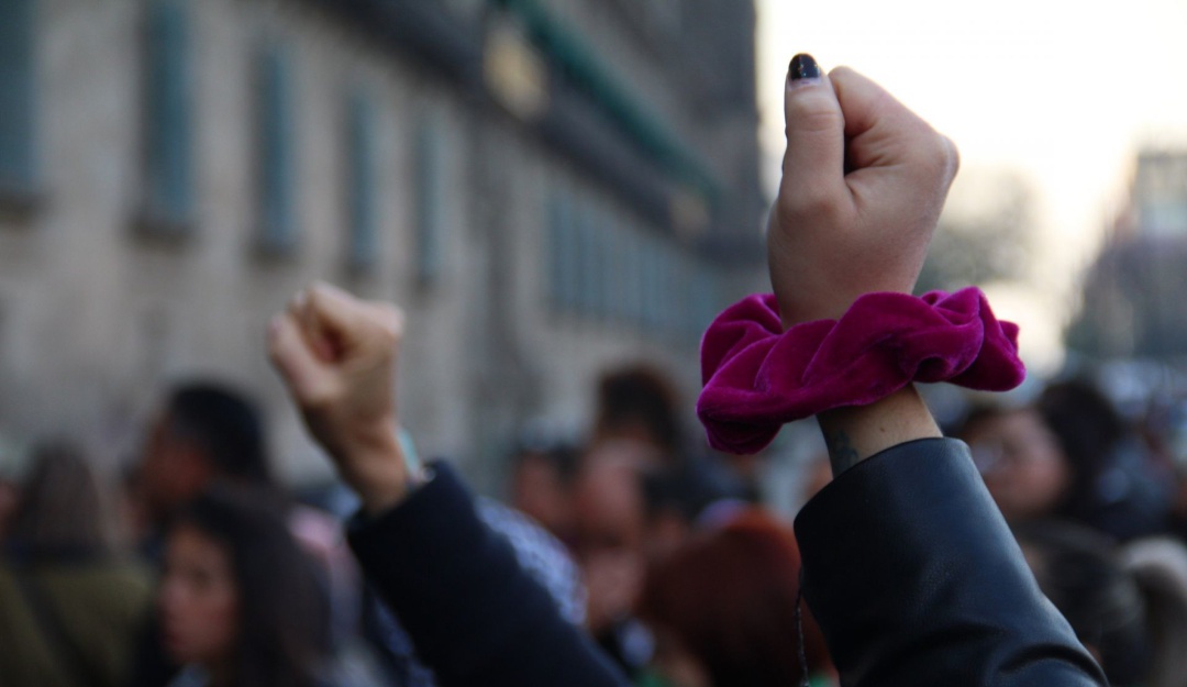 No se puede pedir a las mujeres que no se manifiesten así González