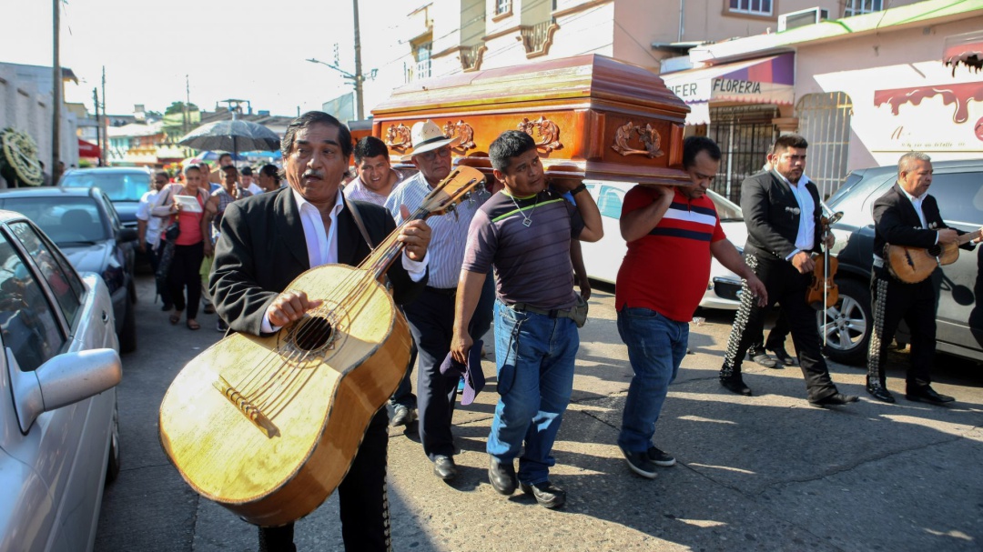 Autoridades siguen sin dar la cara a familiares de fallecida en Tabasco