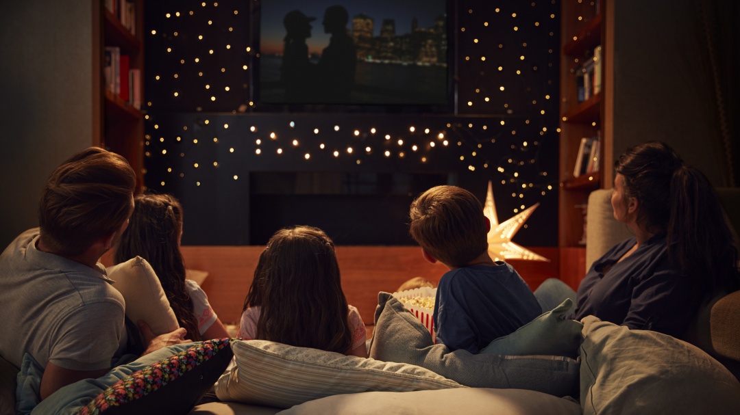 Las series y películas que no te puedes perder cuando te quedas en casa
