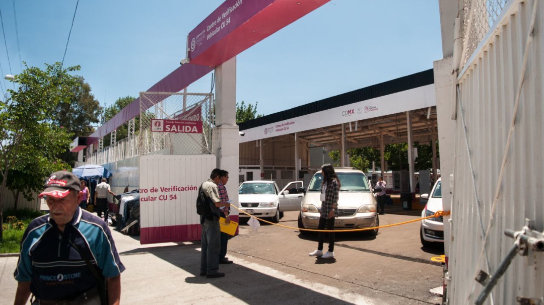 Verificentros suspenden servicio hasta junio