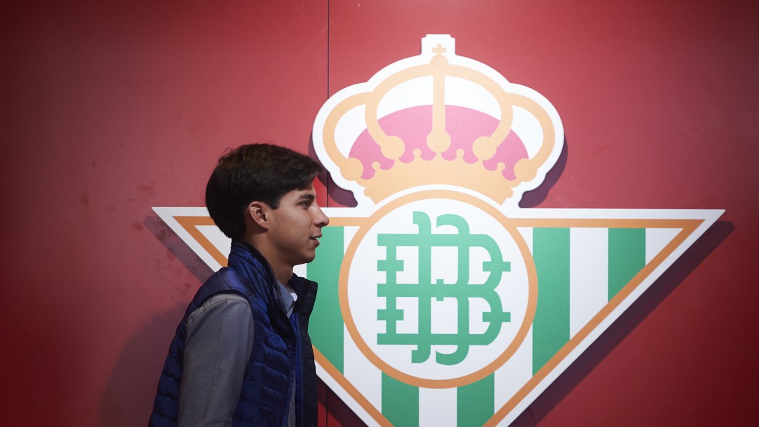 Diego Lainez pidió salir del Betis