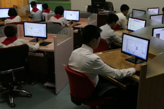 La UnADM cuenta con una trayectoria de ocho años, en los cuales han egresado más de cinco mil mexicanos, solo en 2019 egresaron mil 230 alumnos La UnADM cuenta con una trayectoria de ocho años, en los cuales han egresado más de cinco mil mexicanos, solo en 2019 egresaron mil 230 alumnos