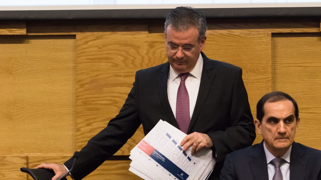 Se prevé un panorama económico muy complicado advierte Banxico a diputados