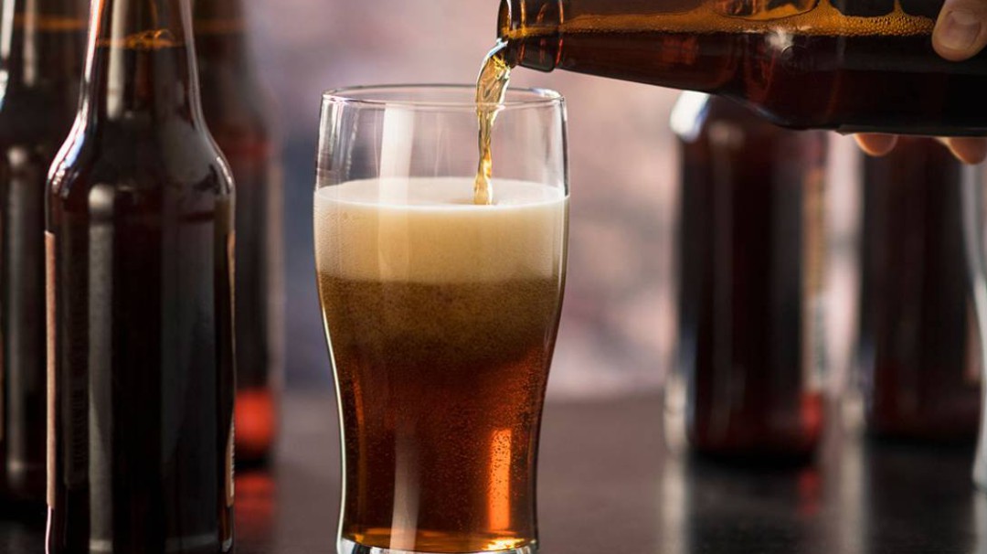 Refrescante; reactivan producción de cerveza