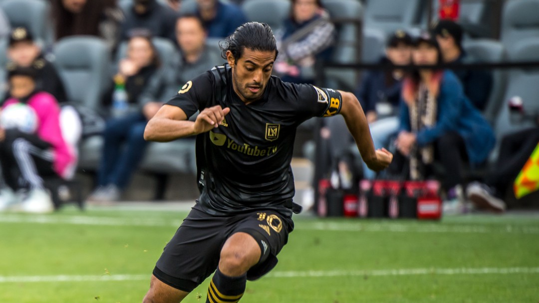 Carlos Vela es el tercer atleta más popular en Los Ángeles