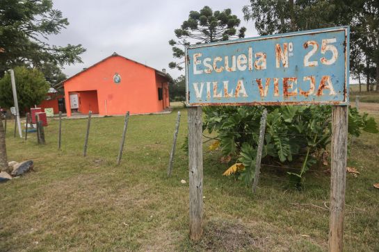 En la pasada jornada sólo asistió el 35% de alumnos en México a las escuelas rurales que retomaron la actividad, abrieron 790 centros. En la pasada jornada sólo asistió el 35% de alumnos en México a las escuelas rurales que retomaron la actividad, abrieron 790 centros.