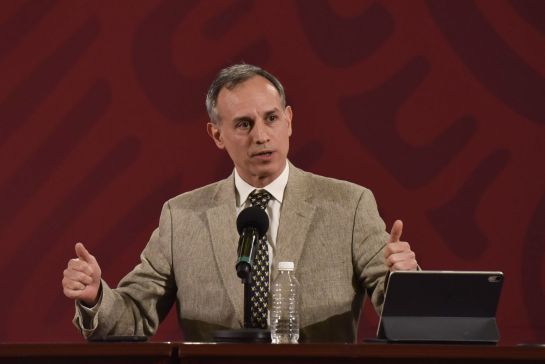 Hugo López Gatell: "Quédate en casa, quédate en casa, quédate en casa" Hugo López Gatell: "Quédate en casa, quédate en casa, quédate en casa"