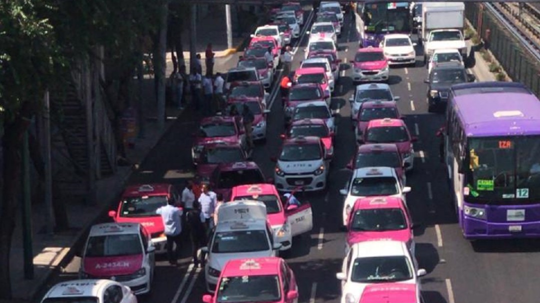 Taxistas regulares solicitan apoyo por emergencia