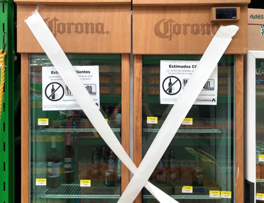 La Ley Seca y la reducción del tianguis responden a la necesidad de impedir aglomeraciones de personas y cuidar la salud de la población La Ley Seca y la reducción del tianguis responden a la necesidad de impedir aglomeraciones de personas y cuidar la salud de la población