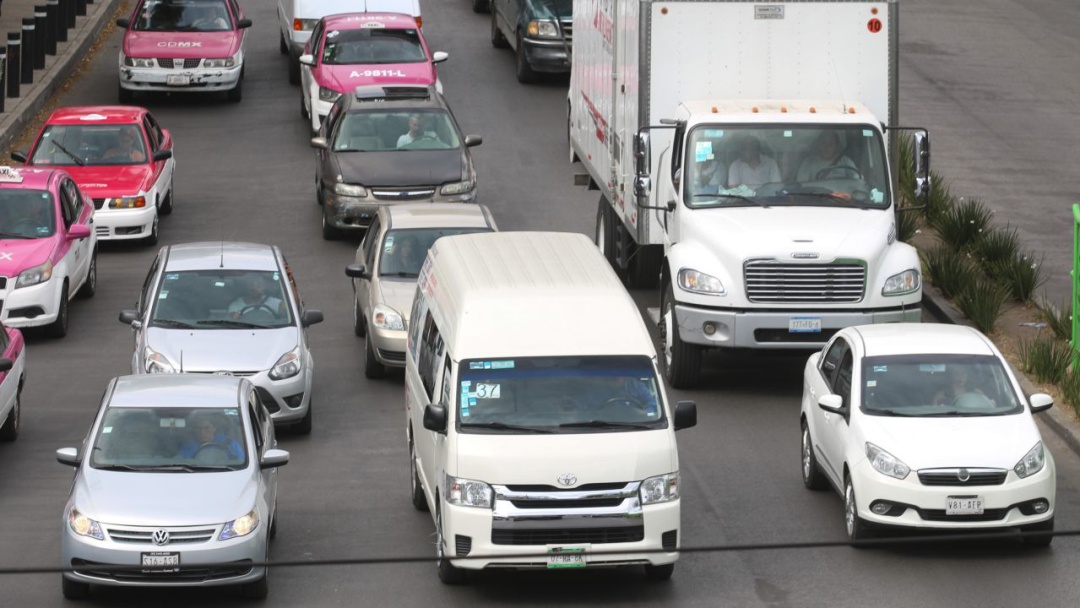 Van mil 600 vehículos llevados al corralón con "Hoy No Circula Extendido"