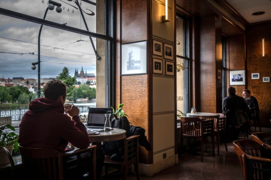 El aforo de los restaurantes deberá respetar el régimen de separación social El aforo de los restaurantes deberá respetar el régimen de separación social