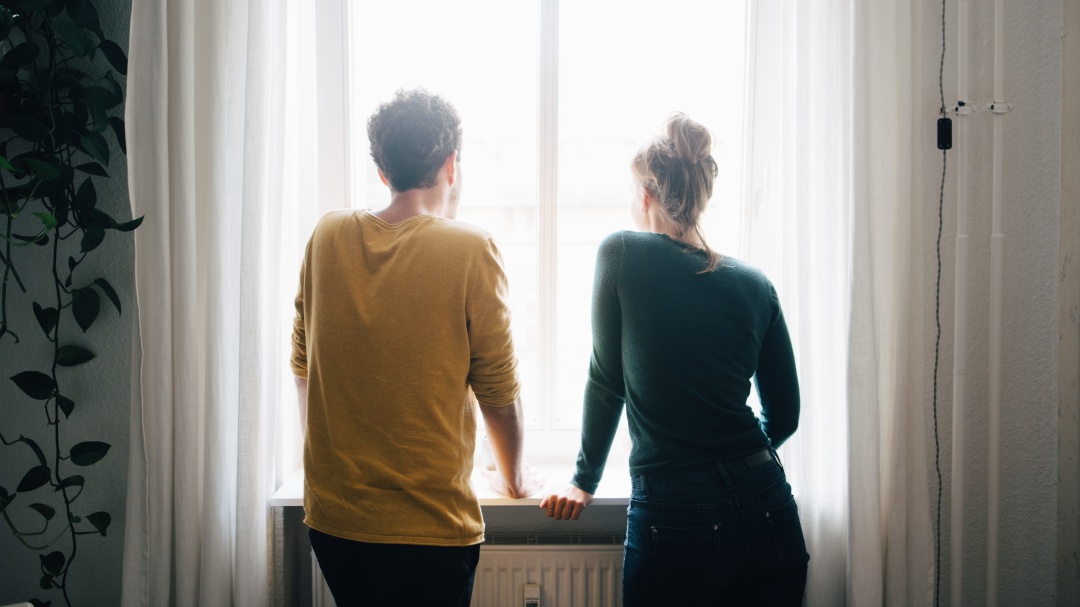 ¿No puedes dejar tu relación a pesar de lo que te han hecho?