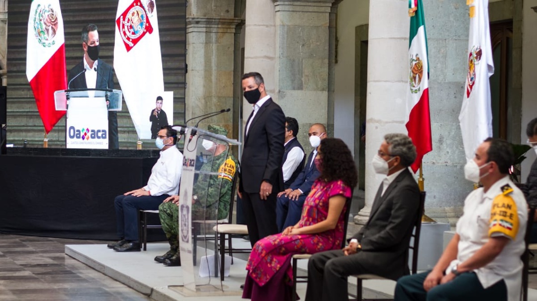 Murat convoca a oaxaqueños a un aislamiento total voluntario por COVID-19