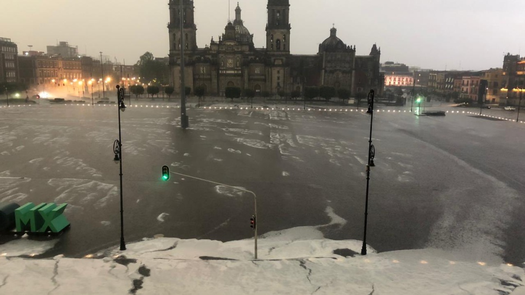 Tranquilo Tláloc; en imágenes la fuerte tormenta y granizada en la CDMX