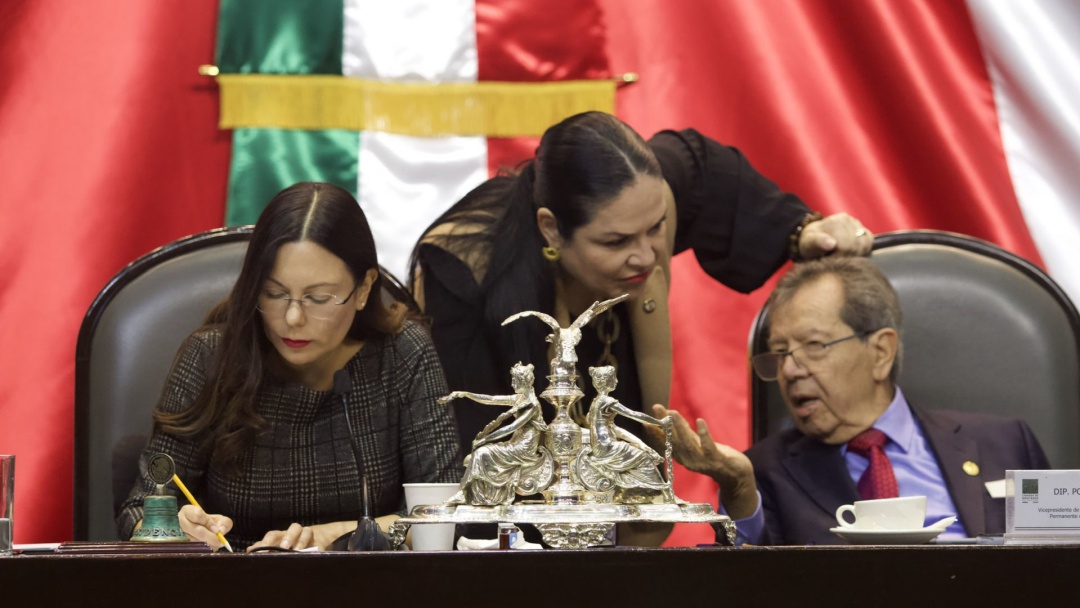 Respalda Muñoz Ledo a la panista Laura Rojas