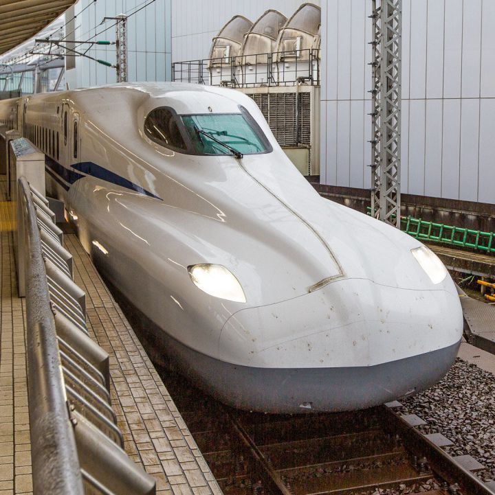 Tren bala en Japón es capaz de viajar durante un terremoto