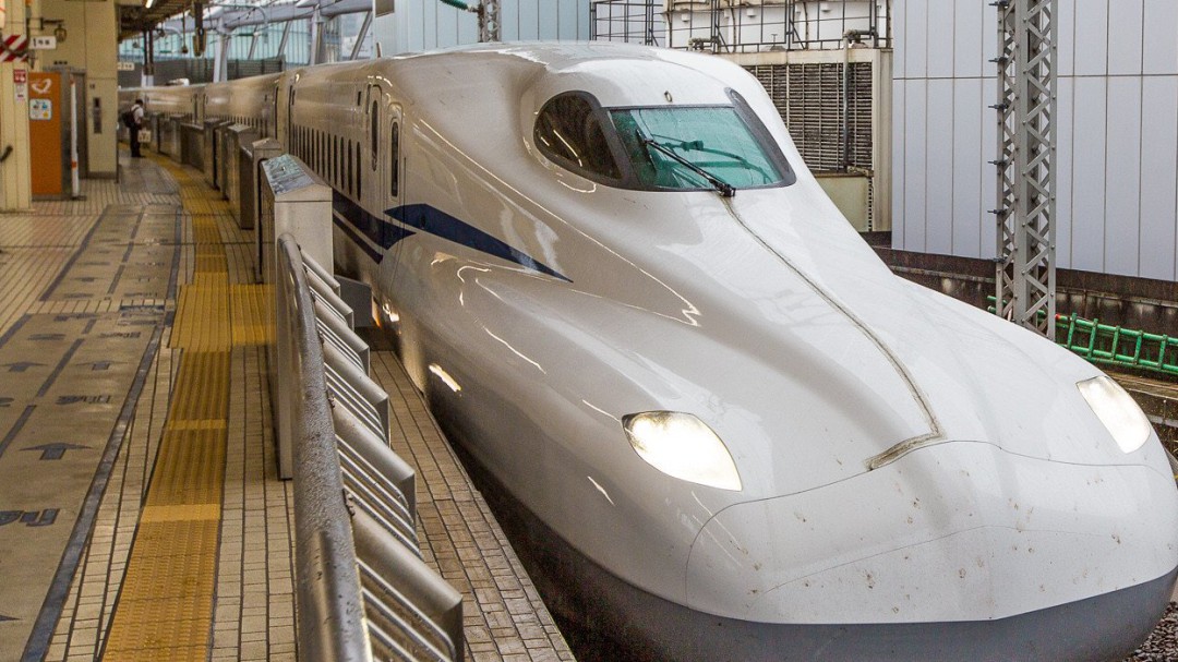 Tren bala en Japón es capaz de viajar durante un terremoto