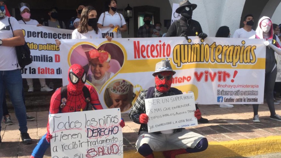 Protestan por falta de medicinas para el cáncer