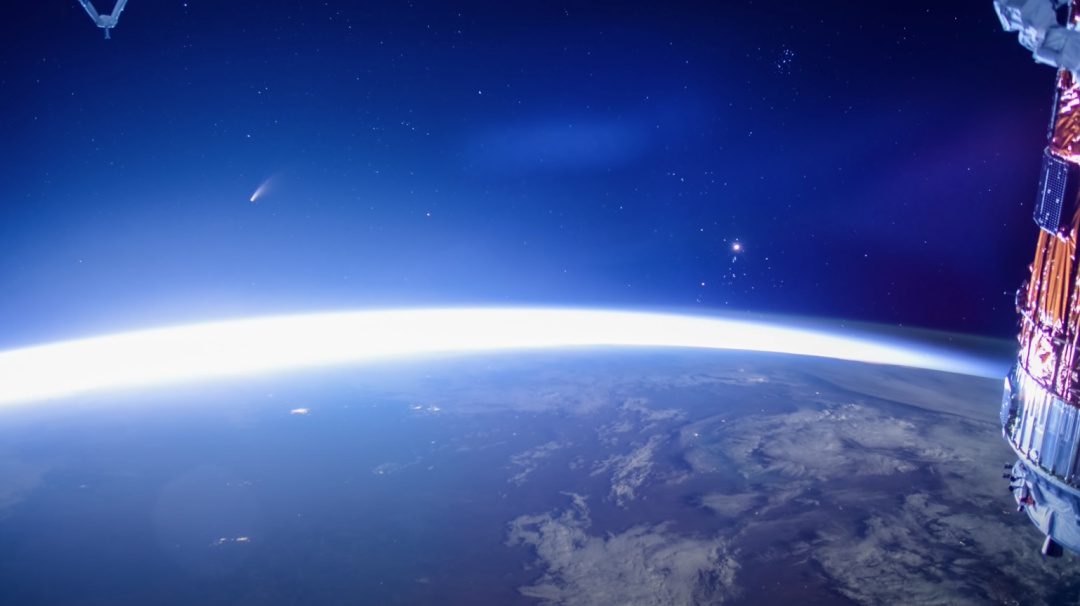 NASA capta imágenes nunca antes vistas del imponente cometa Neowise