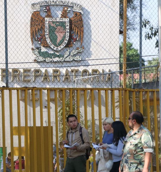 La Universidad Nacional Autónoma de México informó que los exámenes de ingreso al bachillerato universitario y a las distintas licenciaturas que ofrece nuestra institución serán aplicados de manera presencial. La Universidad Nacional Autónoma de México informó que los exámenes de ingreso al bachillerato universitario y a las distintas licenciaturas que ofrece nuestra institución serán aplicados de manera presencial.