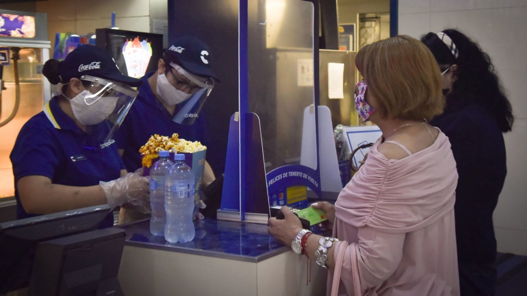 Reapertura de cines en CDMX da un respiro económico pese a restricciones