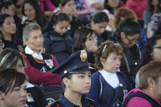 Mujeres de distintos oficios Mujeres de distintos oficios