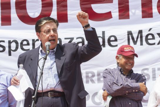 Jaime Cárdenas Gracia, candidato a Diputado por Morena, y Andrés Manuel López Obrador (2015) Jaime Cárdenas Gracia, candidato a Diputado por Morena, y Andrés Manuel López Obrador (2015)