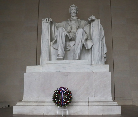 Memorial del presidente Abraham Lincoln, quien fue asesinado en 14 de abril de 1865 mientras desempeñaba el cargo Memorial del presidente Abraham Lincoln, quien fue asesinado en 14 de abril de 1865 mientras desempeñaba el cargo