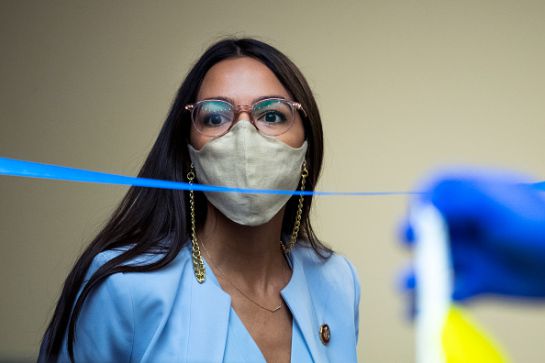 AOC: "El trabajo que tenemos por delante es profundo y trasciende las elecciones" AOC: "El trabajo que tenemos por delante es profundo y trasciende las elecciones"