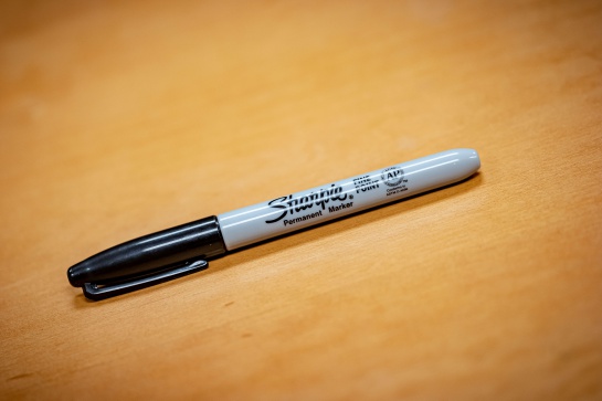 Durante el día anterior se viralizó una noticia falsa, conocida como #SharpieGate, según la cual las papeletas marcadas con plumón quedaban invalidadas Durante el día anterior se viralizó una noticia falsa, conocida como #SharpieGate, según la cual las papeletas marcadas con plumón quedaban invalidadas