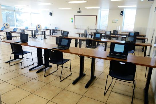 La Beca Jóvenes Escribiendo el Futuro está destinada para estudiantes universitarios La Beca Jóvenes Escribiendo el Futuro está destinada para estudiantes universitarios