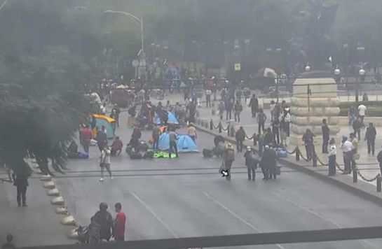 Instalan un nuevo campamento en calles de la CDMX Instalan un nuevo campamento en calles de la CDMX
