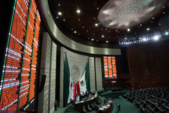 Los 500 diputados federales también recibirán apoyos además de su aguinaldo Los 500 diputados federales también recibirán apoyos además de su aguinaldo