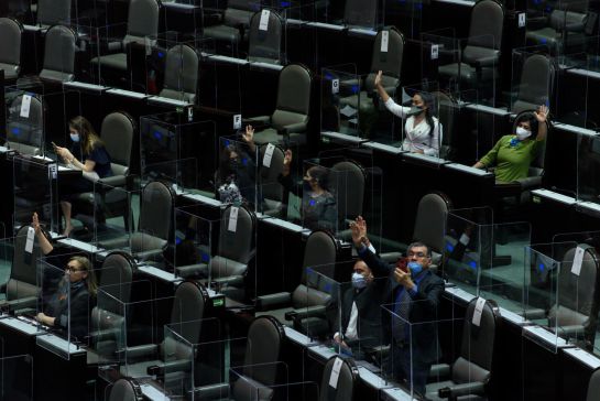 Sesión ordinaria semipresencial de la Cámara de Diputados Sesión ordinaria semipresencial de la Cámara de Diputados