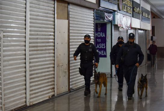 Establecimientos que no son de primera necesidad cerrarán a las 5 de la tarde Establecimientos que no son de primera necesidad cerrarán a las 5 de la tarde