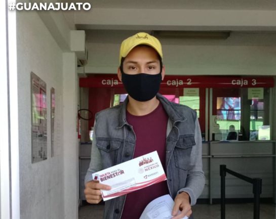 El gobierno entrega este recurso a alumnos de toda la República Mexicana El gobierno entrega este recurso a alumnos de toda la República Mexicana