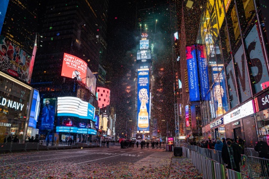 Con un Times Square casi desierto; la emblemática fiesta de Fin de Año se realizó con las restricciones de la pandemia Con un Times Square casi desierto; la emblemática fiesta de Fin de Año se realizó con las restricciones de la pandemia