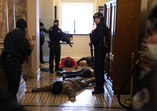 Las imágenes del asalto al Capitolio por manifestantes partidarios de Trump Las imágenes del asalto al Capitolio por manifestantes partidarios de Trump