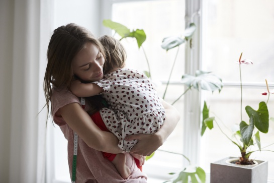 Es importante no contar con ningún apoyo para el cuidado infantil Es importante no contar con ningún apoyo para el cuidado infantil
