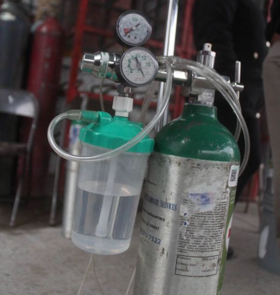 Tanque de oxígeno, se ha vuelto una necesidad para los enfermos por COVID-19 Tanque de oxígeno, se ha vuelto una necesidad para los enfermos por COVID-19