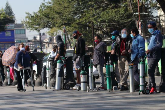 Para ser beneficiario se tendrá que presentar una copia del INE con domicilio en el municipio Para ser beneficiario se tendrá que presentar una copia del INE con domicilio en el municipio