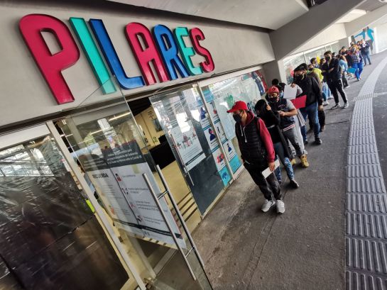 A través del sistema de CIBERESCUELAS puedes terminar la primaria, la secundaria, la preparatoria, e incluso una licenciatura, con la ayuda de tutores en un PILAR A través del sistema de CIBERESCUELAS puedes terminar la primaria, la secundaria, la preparatoria, e incluso una licenciatura, con la ayuda de tutores en un PILAR
