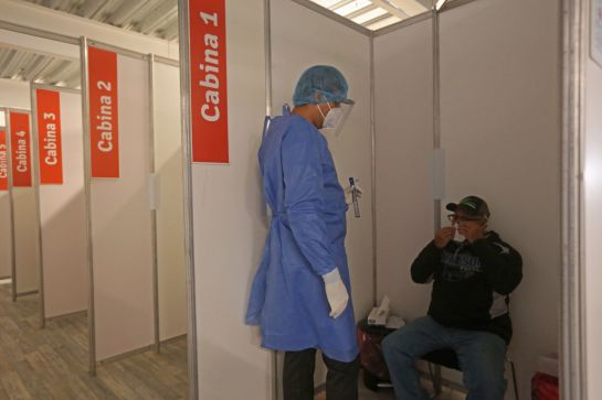 Los costos de las pruebas COVID van de 680 pesos a 2 mil 500 pesos Los costos de las pruebas COVID van de 680 pesos a 2 mil 500 pesos
