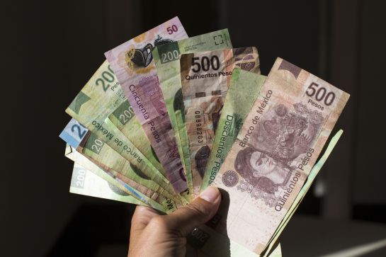 Las Afores son cuentas personales que contienen dinero generado de los aportes directos de cada uno de sus pagos salariales Las Afores son cuentas personales que contienen dinero generado de los aportes directos de cada uno de sus pagos salariales