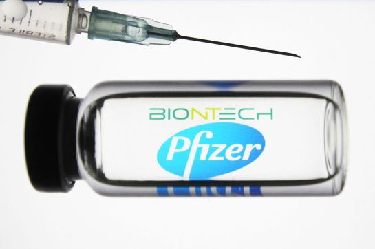 La vacuna Pfizer fue la primera en aprobarse contra el COVID-19 La vacuna Pfizer fue la primera en aprobarse contra el COVID-19