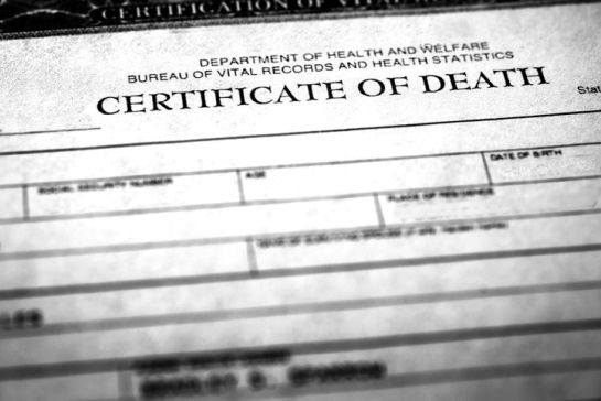 "Las causas de defunción son todas aquellas enfermedades, estados morbosos o lesiones que produjeron la muerte o contribuyeron a ella" "Las causas de defunción son todas aquellas enfermedades, estados morbosos o lesiones que produjeron la muerte o contribuyeron a ella"