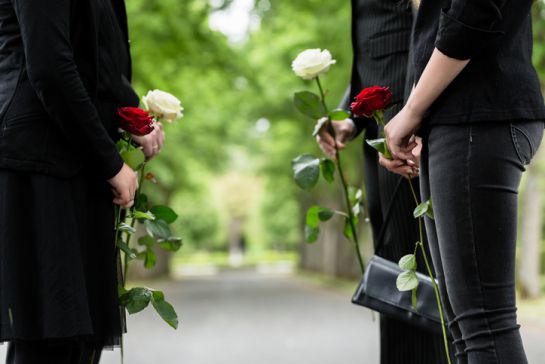 El procedimiento para obtener el Certificado de Defunción o de Muerte Fetal consiste en solicitarlo con el médico que atendió al occiso durante su última enfermeda El procedimiento para obtener el Certificado de Defunción o de Muerte Fetal consiste en solicitarlo con el médico que atendió al occiso durante su última enfermeda