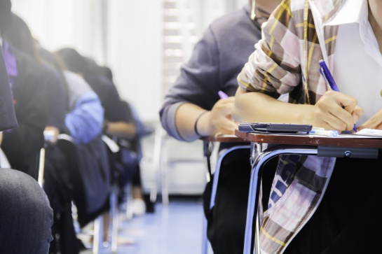El pre-registro será del 5 al 19 de abril del 2021, se te solicitará tu CURP y correo electrónico El pre-registro será del 5 al 19 de abril del 2021, se te solicitará tu CURP y correo electrónico