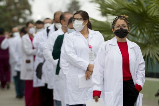 Las vacantes en la SEDENA son para médica cirujano y policía militar Las vacantes en la SEDENA son para médica cirujano y policía militar